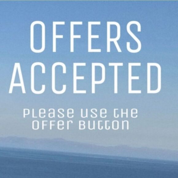 NWT Love & Legend 1X Navy Blue Ruched Back V-Neck Top - Picture 8 of 9